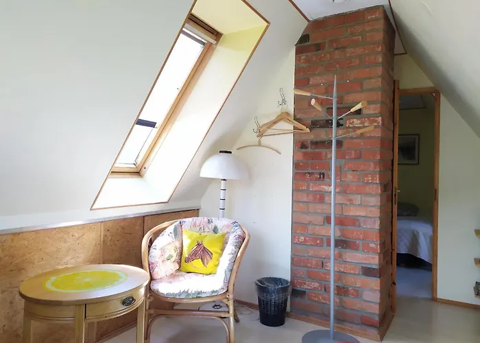 Ele Kodumajutus * パルヌ